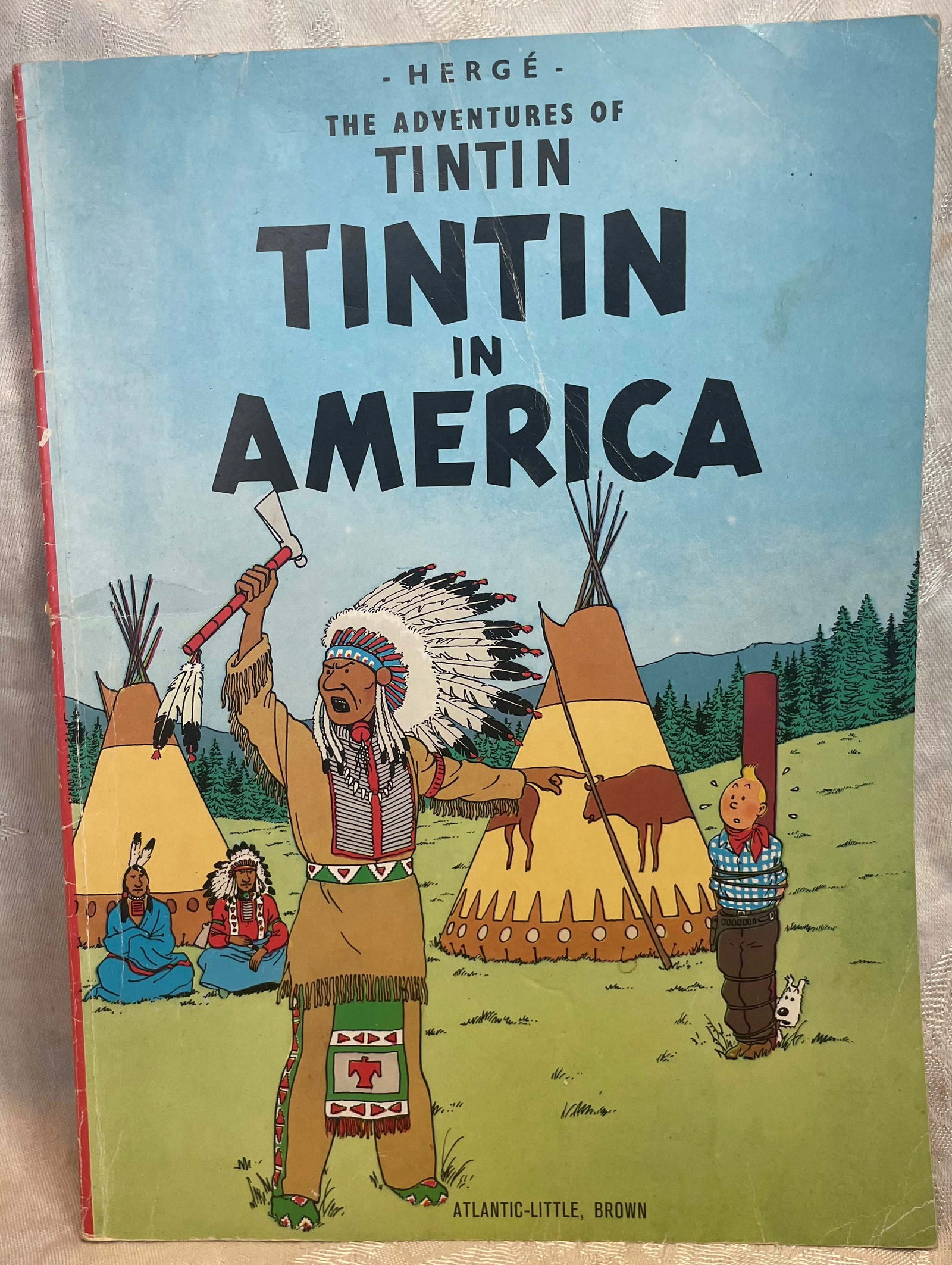 TINTIN IN AMERICA, 1945, HERGE, LITTLE BROWN AND COMPANY: TINTIN IN AMERICA, 1945, HERGE, LITTLE BROWN AND COMPANY, 4th American edition. See images for damage. 62 pages.
