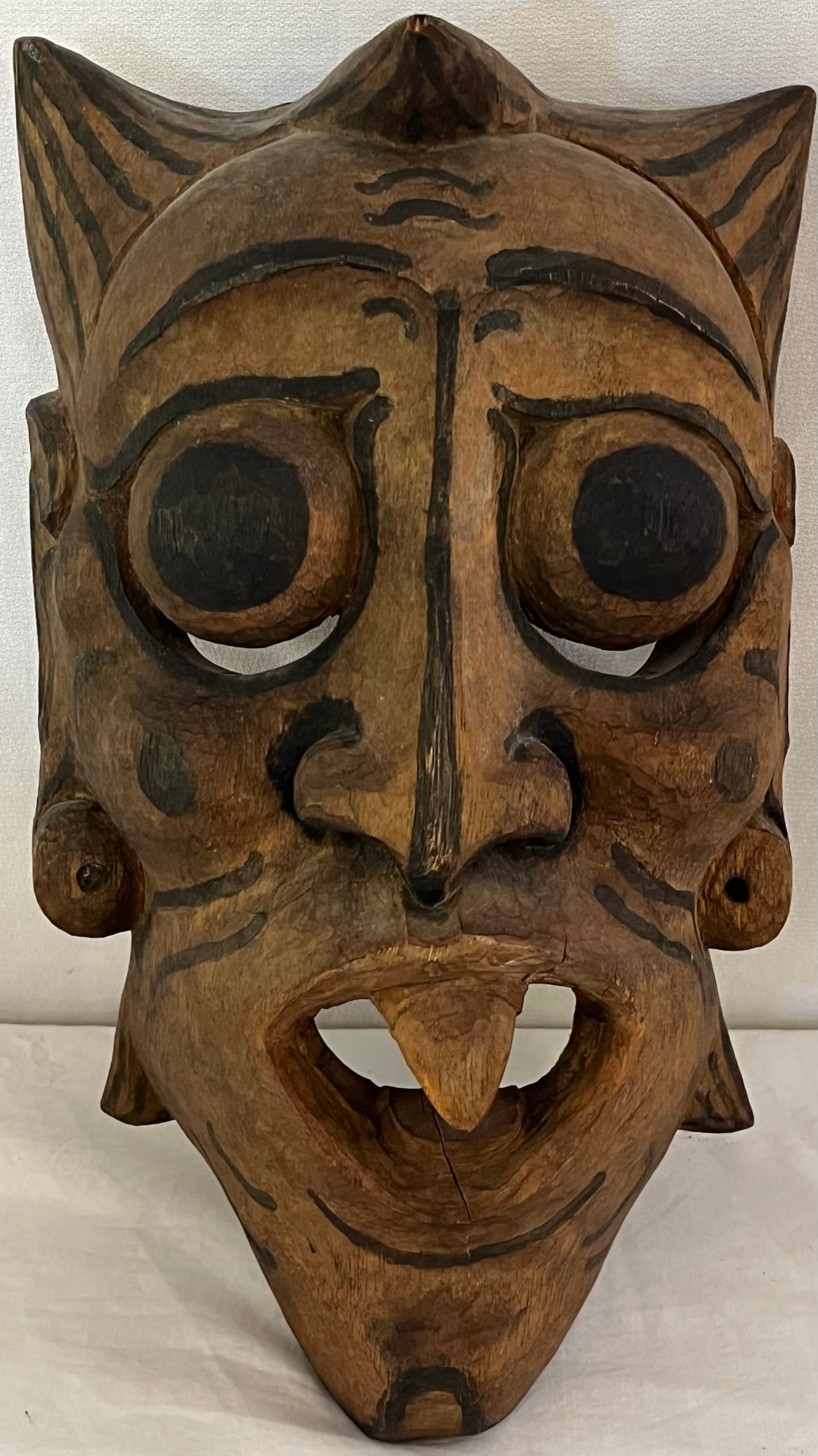 HAND CARVED WOOD POLYNESIAN MASK (1 of 9)