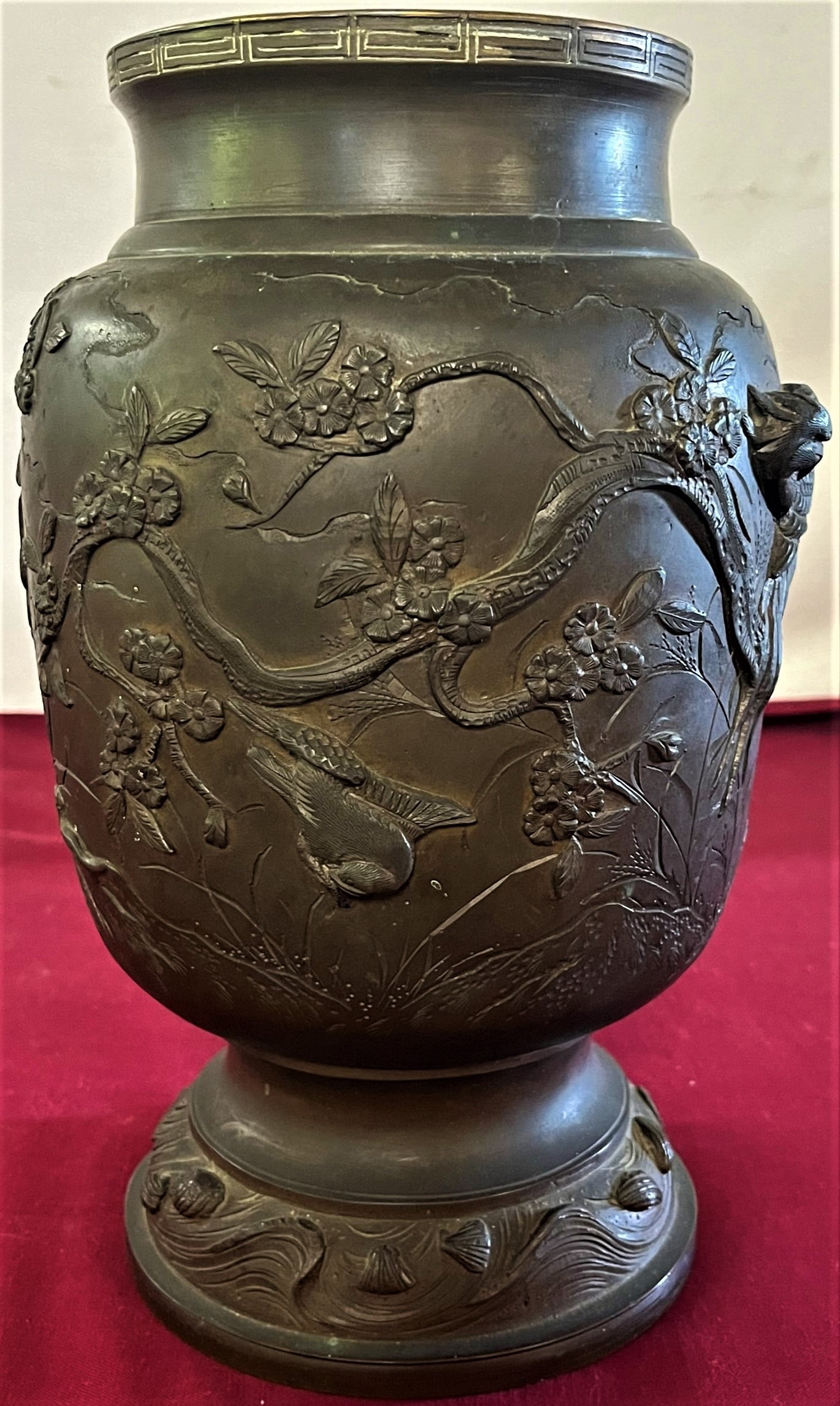 LG ASIAN CHINESE BRONZE VASE W/ ELABORATE EMBOSSED DECORATION (1 of 20)
