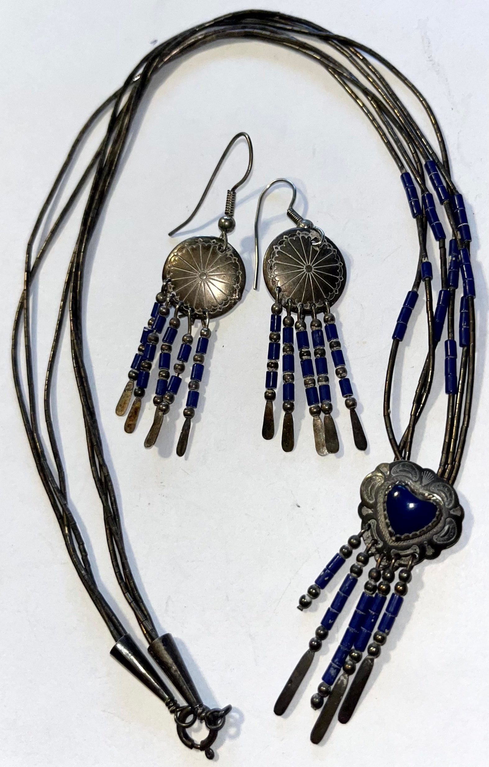 STERLING / LIQUID SILVER NATIVE AMERICAN NECKLACE & EARRINGS: STERLING / LIQUID SILVER NATIVE AMERICAN NECKLACE & EARRINGS WITH BLUE BEADED DETAILS - NECKLACE MEASURES 22 1/2" LONG