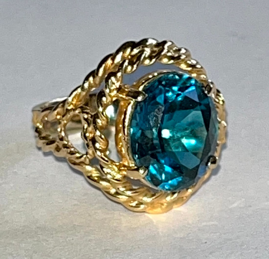 14K YELLOW GOLD, BLUE TOPAZ RING - 5.70 GRAMS (1 of 7)