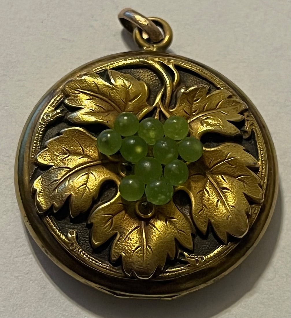ANTIQUE GOLD FILLED LOCKET PENDANT - GRAPEVINE DECORATION (1 of 6)