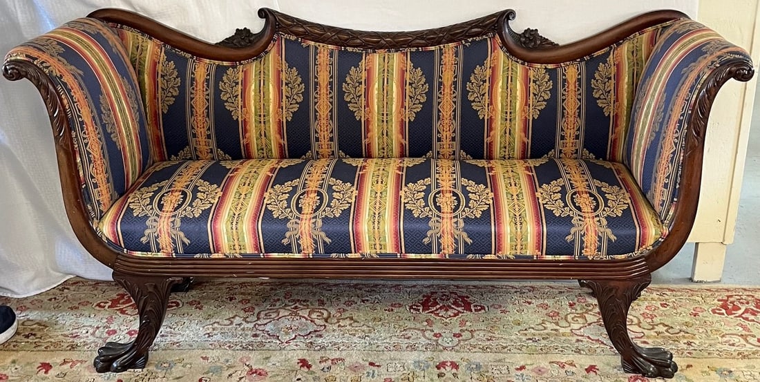 AMERICAN CLASSICAL PERIOD MAHOGANY SETTEE W/ CARVED PAW FEET (1 of 7)