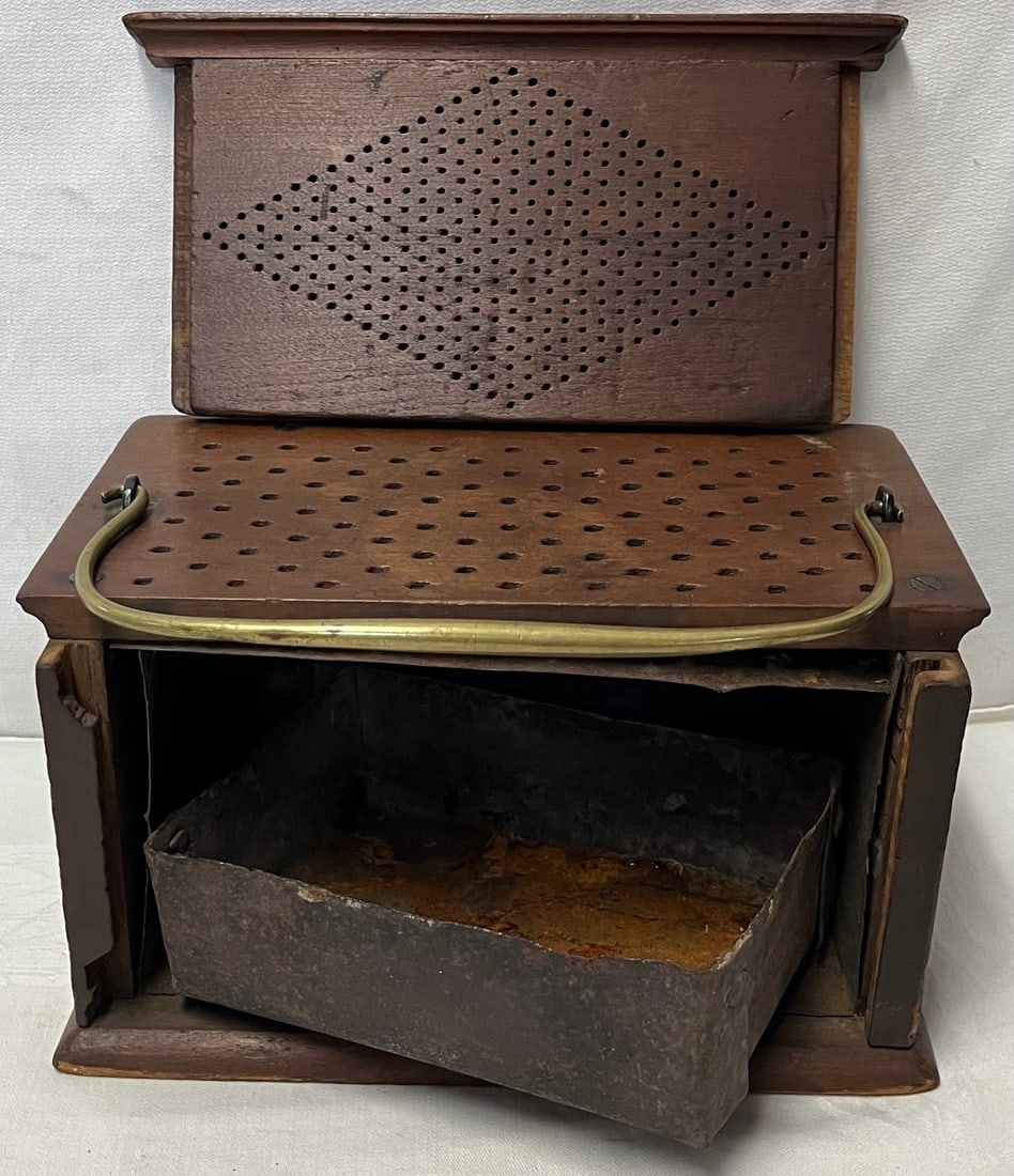 COLONIAL ERA 18TH C. WOODEN FOOT WARMER - WROUGHT BRASS HANDLE (1 of 12)