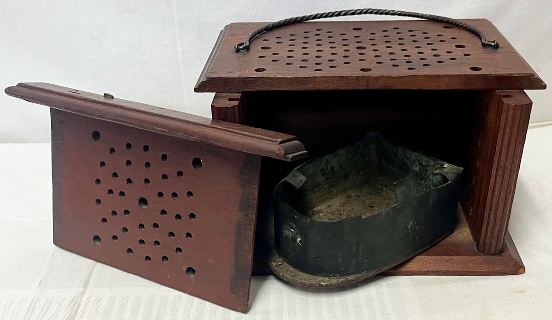 COLONIAL ERA 18TH C. WOODEN FOOT WARMER - WROUGHT IRON HANDLE (1 of 15)