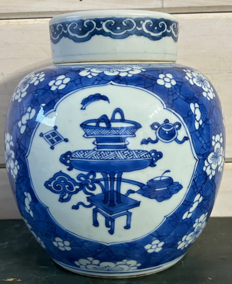 CHINESE BLUE WHITE PROCELAIN GINGER JAR WITH LID (1 of 19)