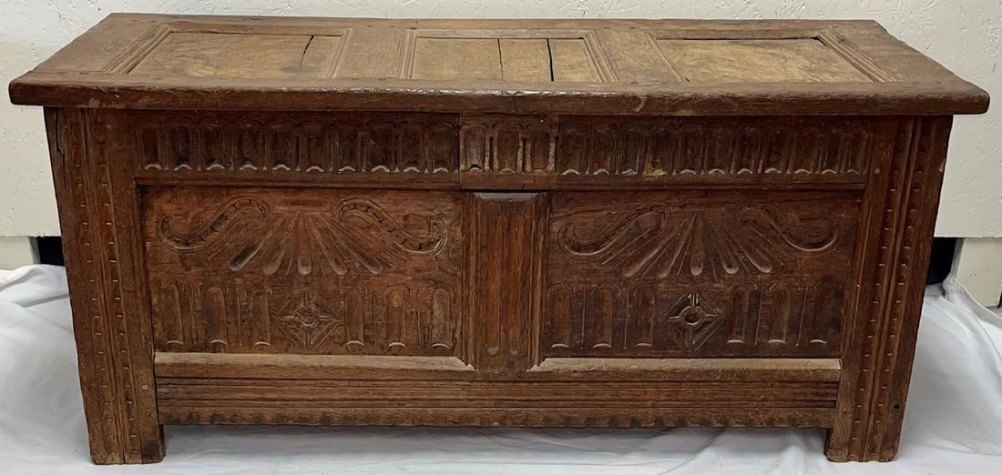 17TH, 18TH C. EUROPEAN CARVED OAK BLANKET CHEST (1 of 19)