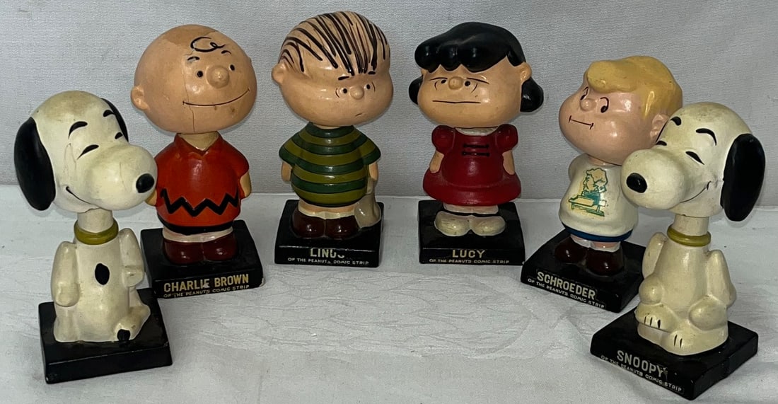 RARE SET OF 6 C. 1959 CHARLIE BROWN & FRIENDS BOBBLE HEAD FIGURES (1 of 8)