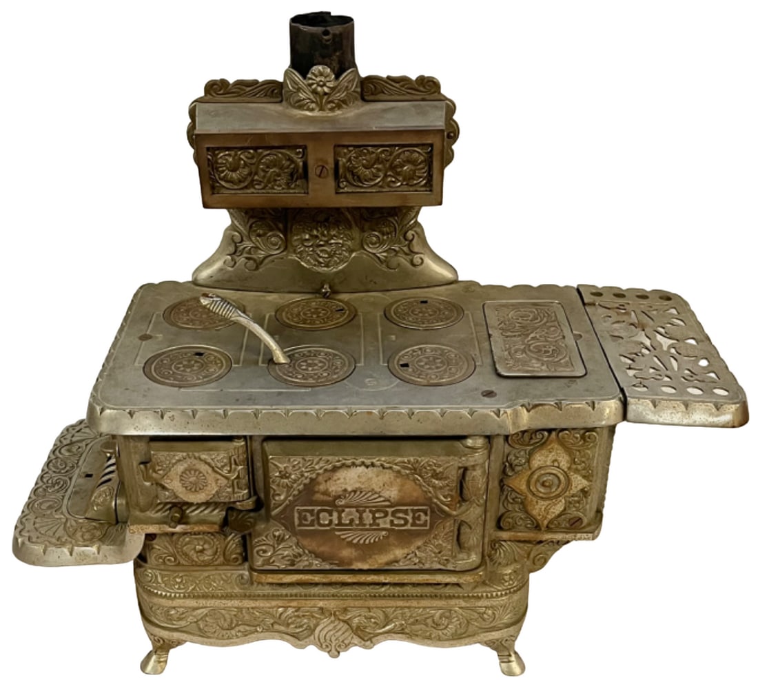 19TH C. VICTORIAN 20" CAST IRON "ECLIPSE" CHILD'S WORKING STOVE (1 of 20)