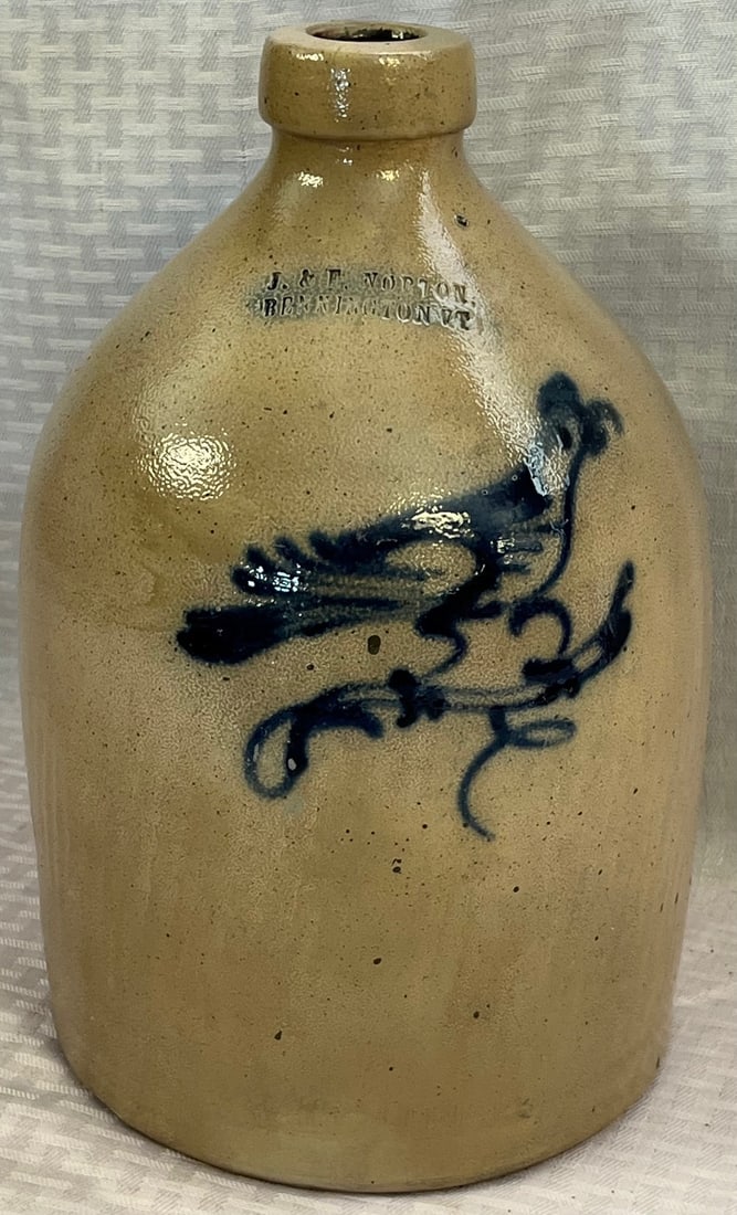 19TH C. BLUE DECORATED 1 GAL. STONEWARE JUG WITH BIRD, BENNINGTON, VT. (1 of 10)