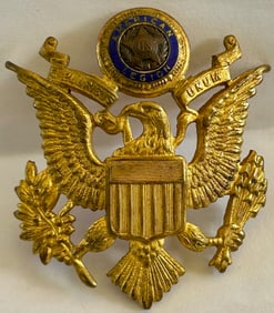 VINTAGE MILITARY EAGLE AMERICAN LEGION HAT BADGE