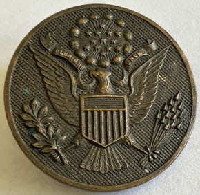 WWII U.S. ARMY ENLISTED VISOR HAT BADGE IN BLACKENED BRONZE