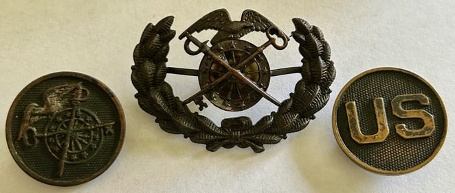 LOT OF 3 PIECES - PRE WWI QUARTERMASTER NCD CAP BADGE