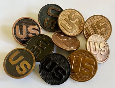 LOT OF 12 U.S. ARMY MILITARY COLLAR DISCS