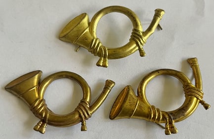 LOT OF 3 BRASS HORN INFANTRY HAT INSIGNIA 1872 - 1875 - INDIAN WAR ERA