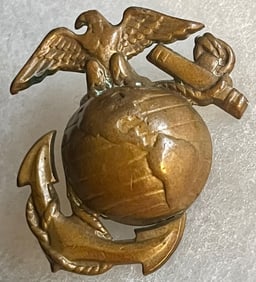 WWII U.S. MARINE CORPS USMC EAGLE, GLOBE, ANCHOR PIN