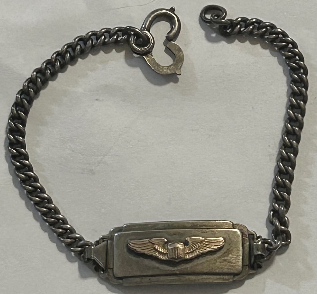 WWII STERLING SILVER ARMY AIR CORPS PILOT WINGS SWEETHEART BRACELET: WWII STERLING SILVER ARMY AIR CORPS PILOT WINGS SWEETHEART BRACELET - 7" LONG