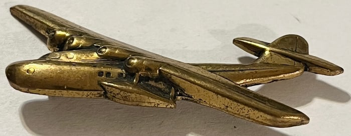 1930'S PAN AM "CLIPPER" MARTIN M-130 GILT BRASS SEAPLANE AIRPLANE PIN