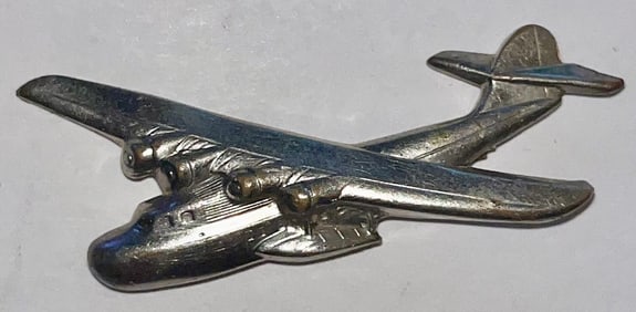 1930'S PAN AM "CLIPPER" MARTIN M-130 SILVER TONE SEAPLANE AIRPLANE PIN