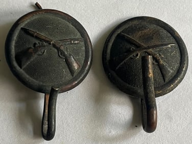 LOT OF 2 INDIAN WARS U.S. CAP PINS