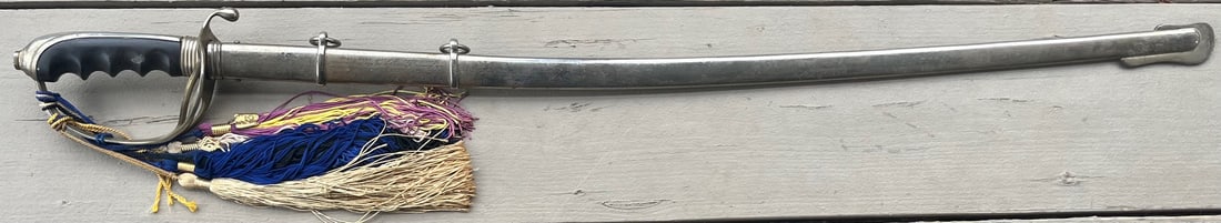 MODEL 1902 U.S. ARMY OFFICER'S SWORD & SCABBARD, N.S. MEYER, INC.: PRESENTATION MODEL 1902 U.S. ARMY OFFICER'S SWORD & SCABBARD, N.S. MEYER, INC. - ENGRAVED ON THE SCABBARD "PRESENTED TO CHARLES J. O'HARA COMPANY A, SEVENTH REGIMENT N.Y. N.Y. BY THE WEST COAST VETERA