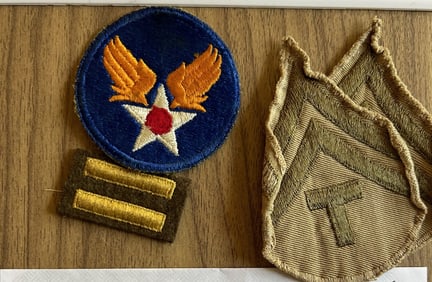 LOT OF 4 U.S. WWII AIR FORCE / ARMY MILITARY PATCHES