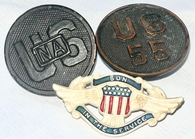 LOT OF 3 WWI / WWII COLLAR DISCS & PIN