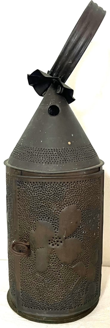 UNUSUAL COPPER HAND PUNCHED "PAUL REVERE" STYLE CANDLE LANTERN (1 of 10)
