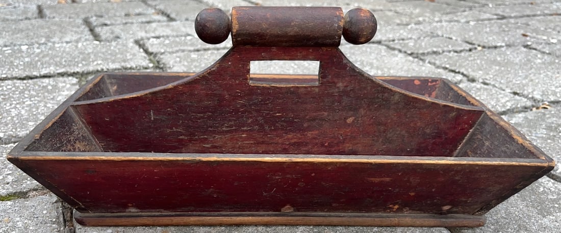 19TH C. KNIFE BOX / CUTLERY TRAY IN OLD RED PAINT (1 of 11)