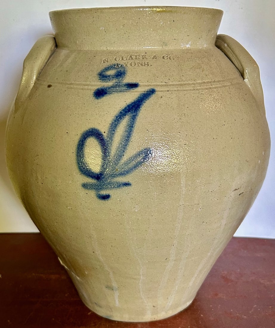 EARLY 19TH C. 2 GAL. OVOID BLUE DECORATED STONEWARE JAR / CROCK (1 of 7)