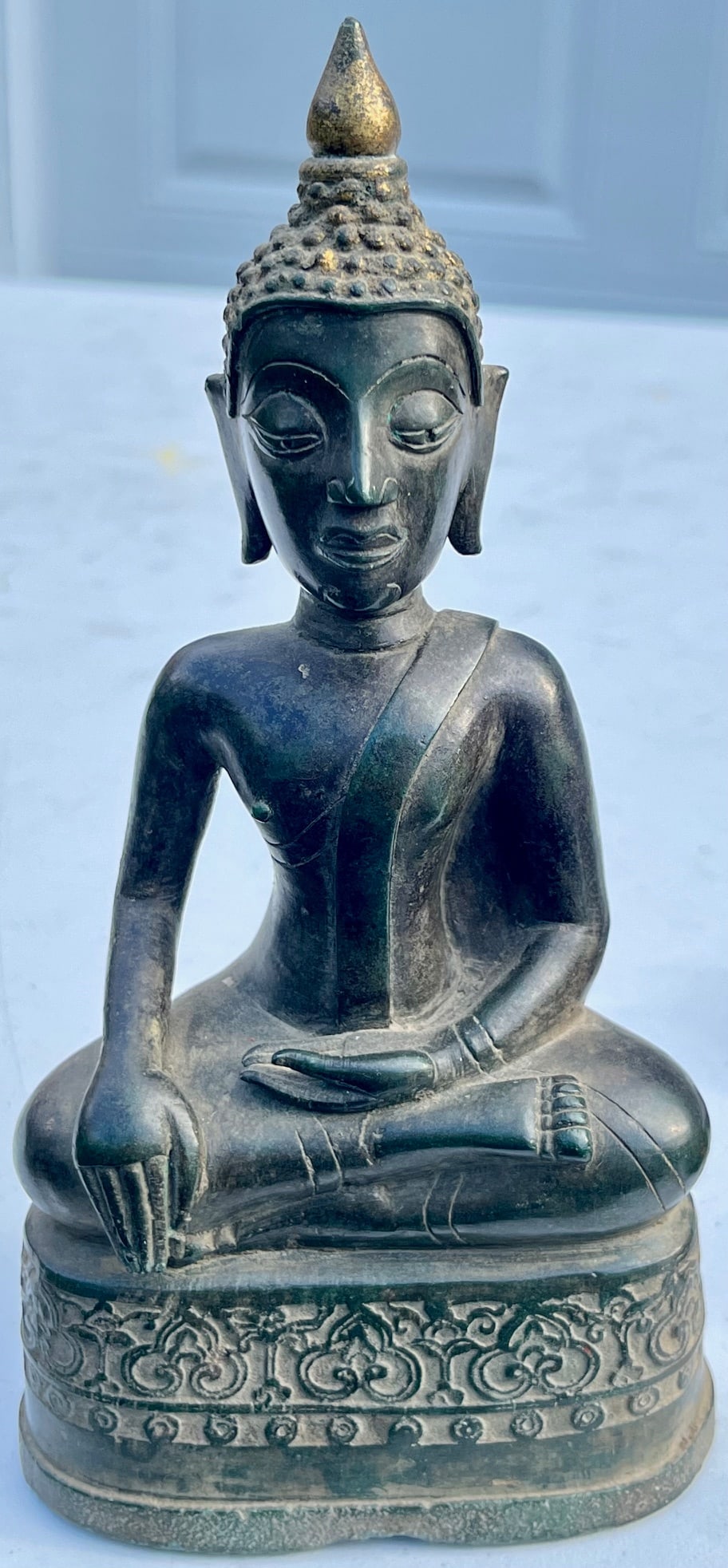EARLY ANTIQUE BRONZE SEATED LAOS BUDDHA FIGURE - 15TH TO 17TH CENTURY (1 of 20)