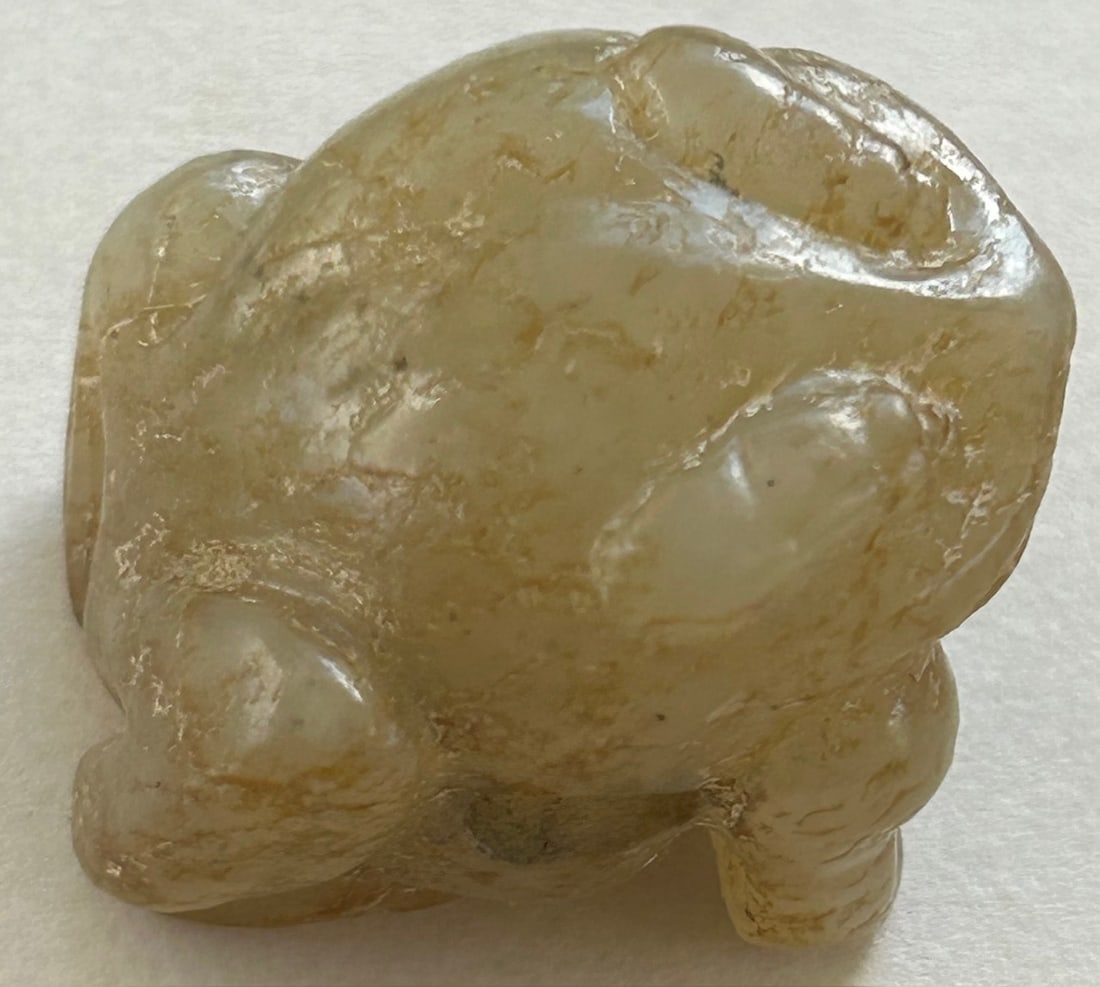 ASIAN / CHINESE WHITE JADE FROG FIGURE (1 of 13)