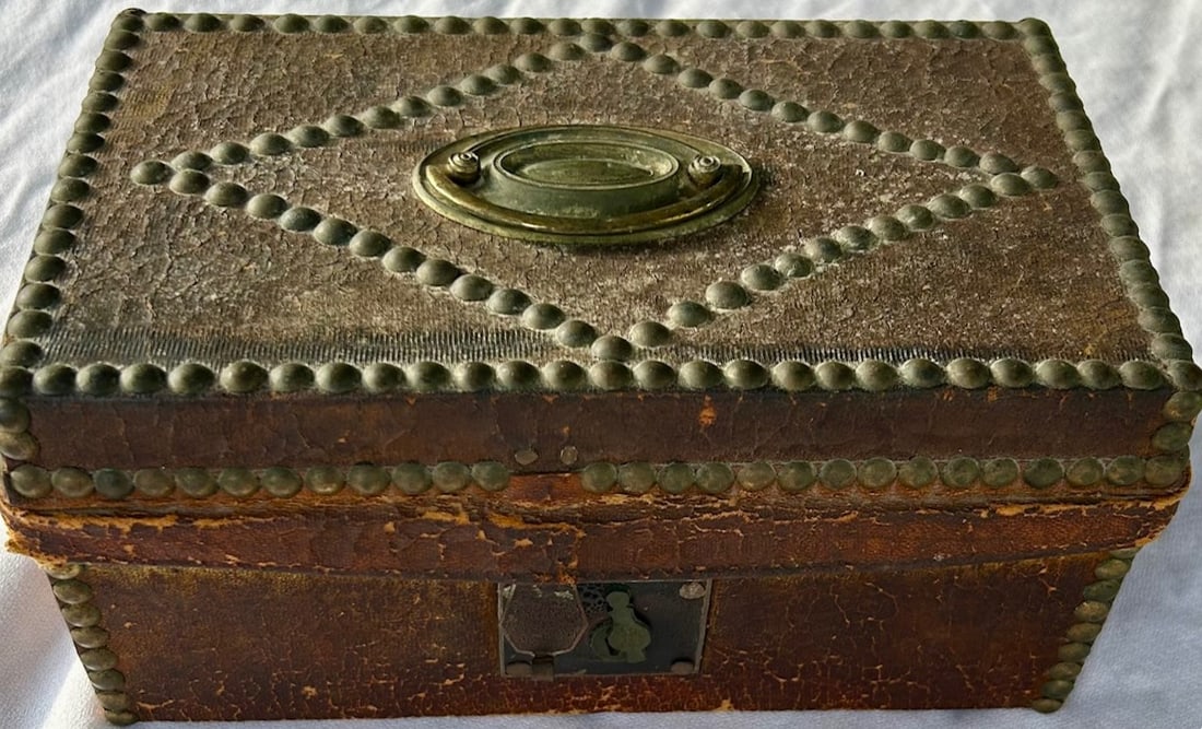 EARLY 19TH C. LEATHER COVERED WOODEN DOCUMENT BOX - BOSTON (1 of 10)