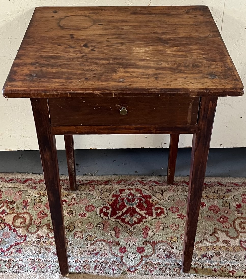 AMERICAN HEPPLEWHITE ONE DRAWER STAND C. 1790 - 1810 (1 of 7)