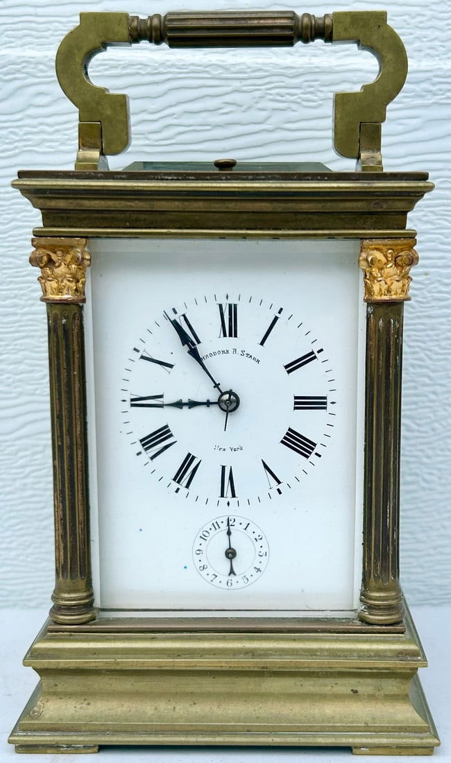 ANTIQUE BRASS CARRIAGE CLOCK WITH ALARM & KEY (1 of 16)