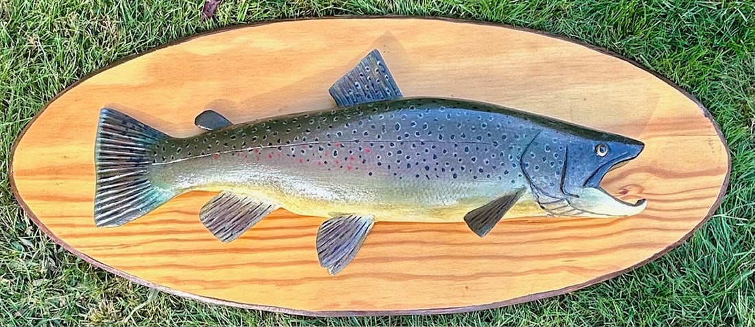 LAWRENCE C. IRVINE (1918-1998) HAND CARVED & PAINTED BROWN TROUT FISH PLAQUE (1 of 8)