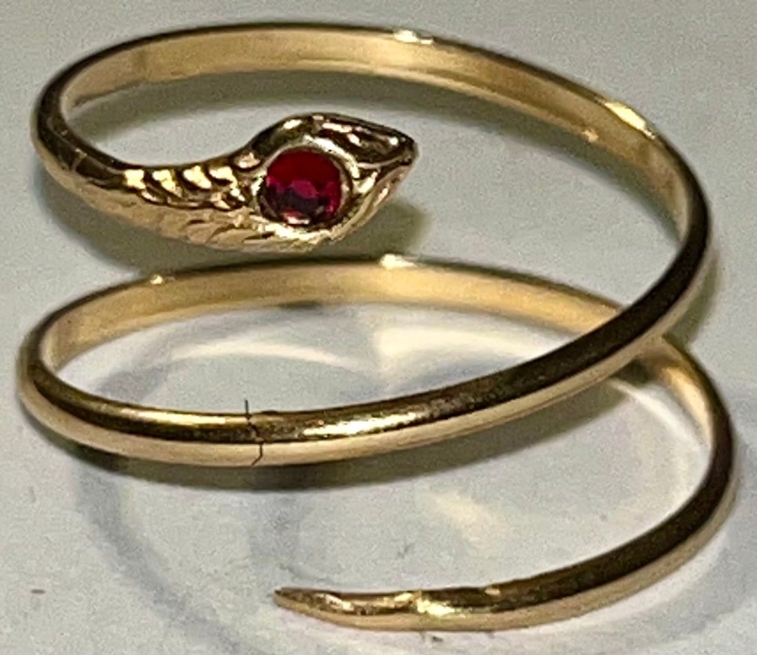 18K YELLOW GOLD COILED SNAKE RING W/ RUBY OR GARNET STONE - 2.43 GRAMS (1 of 14)
