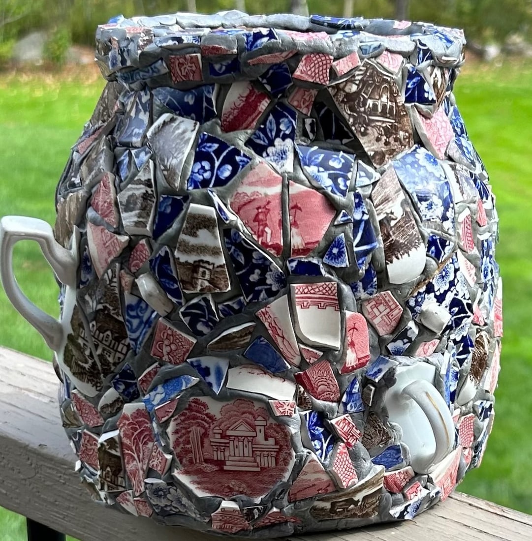 UNIQUE VINTAGE MOSAIC MEMORY CROCK DONE IN ANTIQUE TRANSFERWARE CHARDS: UNIQUE VINTAGE MOSAIC MEMORY CROCK - DONE ON AN ANTIQUE STONEWARE CROCK WITH BLUE, RED & BROWN ANTIQUE TRANSFERWARE CHARDS INCLUDING PEOPLE, ANIMALS, BUILDINGS, PCS WITH WRITING, ETC. - A BEAUTIFUL EX