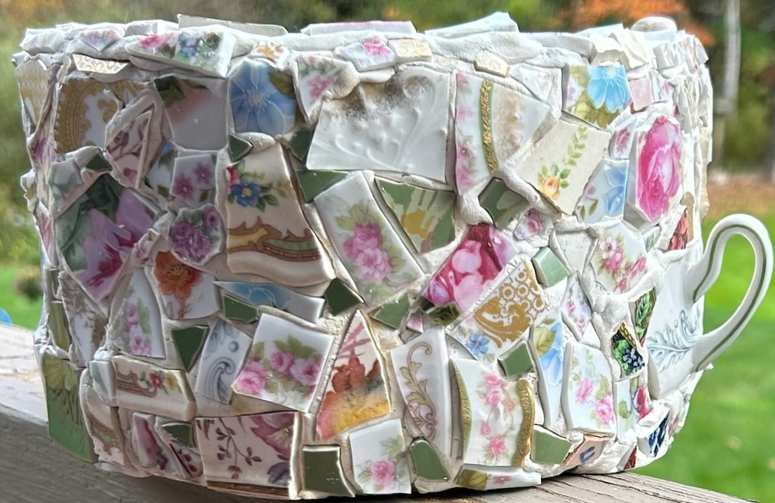 UNIQUE VINTAGE MOSAIC MEMORY CROCK DONE IN ANTIQUE CHINA CHARDS: UNIQUE VINTAGE MOSAIC MEMORY CROCK DONE IN ANTIQUE CHINA CHARDS - DONE ON AN ANTIQUE STONEWARE CROCK WITH VARIOUS COLORS OF ANTIQUE CHINA CHARDS INCLUDING AN ARRAY OF FLOWERS - A BEAUTIFUL EXAMPLE OF