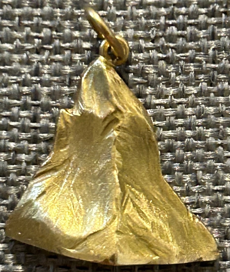 18K (MARKED 750) YELLOW GOLD CHARM / PENDANT - 3.51 GRAMS: 18K (MARKED 750) YELLOW GOLD CHARM / PENDANT - 3.51 GRAMS