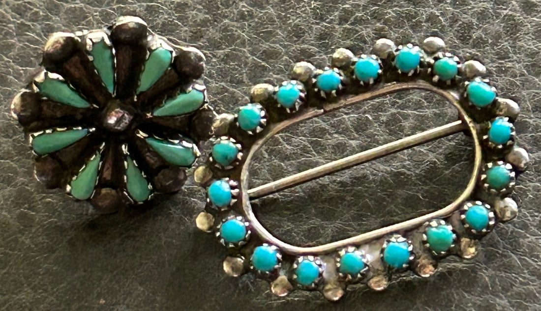 TWO STERLING SILVER & TURQUOISE NATIVE AMERICAN PIECES: TWO STERLING SILVER & TURQUOISE NATIVE AMERICAN PIECES OF JEWELRY