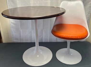 Vintage MCM Mid Century Modern Tulip Table and One Chair, Attributed to Eero Saarinen