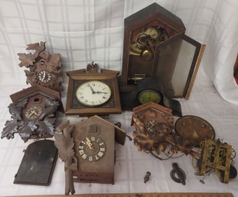 Lot of Vintage / Antique Clocks For Repair, Parts - Cuckoo Clocks and More