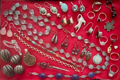 Lot of Vintage Sterling Silver Jewelry, 239 Grams all inclusive