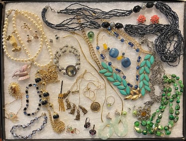 Lot of Vintage Costume Jewelry, pearls, gold filled, glass, etc.