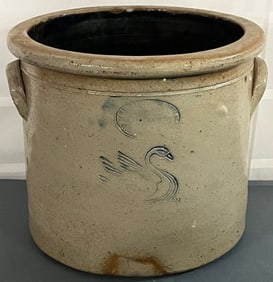 ANTIQUE ONE GALLON GARDNER STONEWARE CROCK W/ IMPRESSED SWAN