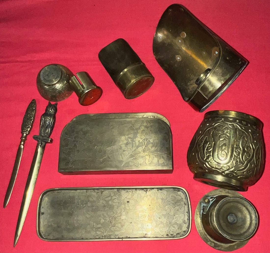 GROUP OF 10 ANTIQUE / VINTAGE BRASS ITEMS (1 of 9)