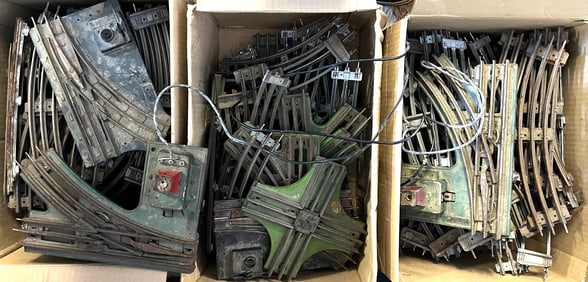 LOT OF 3 BOXES OF TRAIN / RAILROAD TRACK