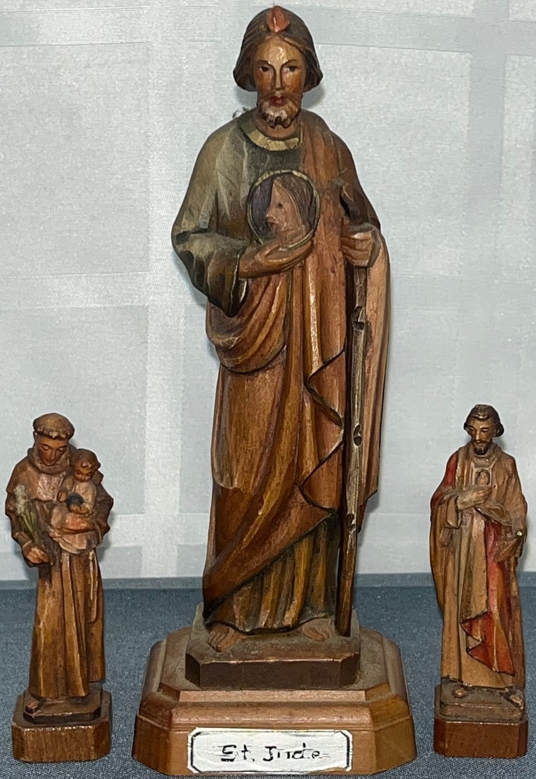 GROUP OF 3 HAND CARVED WOODEN RELIGIOUS FIGURES ANRI ITALY: GROUP OF 3 HAND CARVED WOODEN RELIGIOUS FIGURES, LARGEST FIGURE LABELED ST. JUDE, 2 SMALLER FIGURES WITH ORIGINAL LABELS ON BOTTOM, ANRI ITALY - TALLEST MEASURES APPROX. 6 1/2" HIGH - CONDITION AS SEE