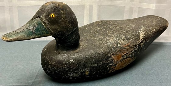 VINTAGE / ANTIQUE WOODEN DUCK DECOY, OLD PAINT, GLASS EYES